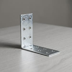 ESCUADRA METALICA PERFORADA 7CMX7CM LH-2053