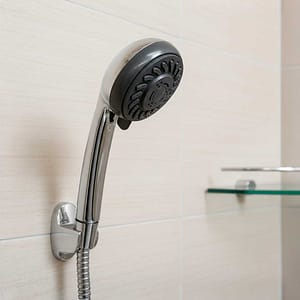 DUCHA PORTATIL 1.5MT EN BOLSA COLOR CROMADO LH-351