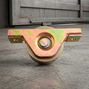 RUEDA PARA PORTON  70X20MM CON SOPORTE LH-2484