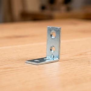 ESCUADRA 3CM LARGO X1.5CM ANCHO PLATEADA LH-2996