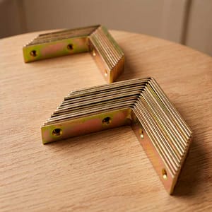 ESCUADRA BRONCEADA 24 UNIDADES 6.3X6.3 ECE063