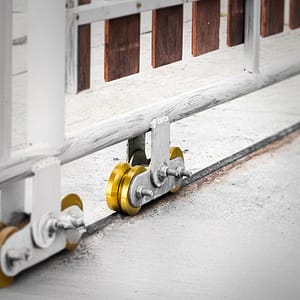 RUEDA PARA PORTON 80MM CON PERNO LH-3387