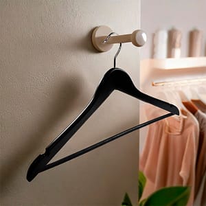 PERCHAS 3 PZ PLASTICAS NEGRAS LH-4172