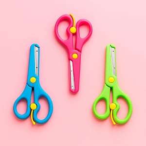 TIJERA PLASTICO PARA NIÑOS LH-4492