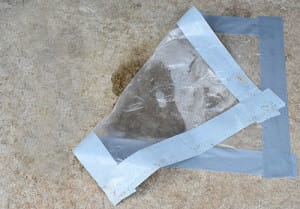 Prueba de humedad con plástico en la pared